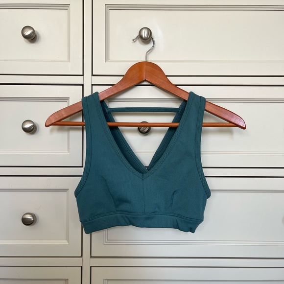 Alo Yoga Sports Bra - Picture 2 of 2